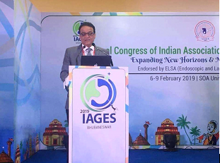 Dr. Ashish Vashistha delivering Oration at Medical Conference